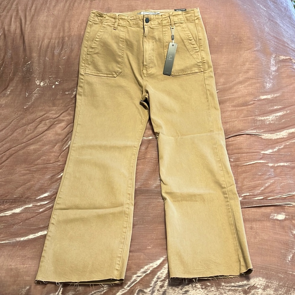 Skater vibes 90s high waisted pants